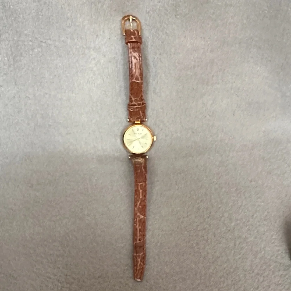 Gucci Paolo Gucci Genuine Diamond and Leather Watch - Picture 9 of 16